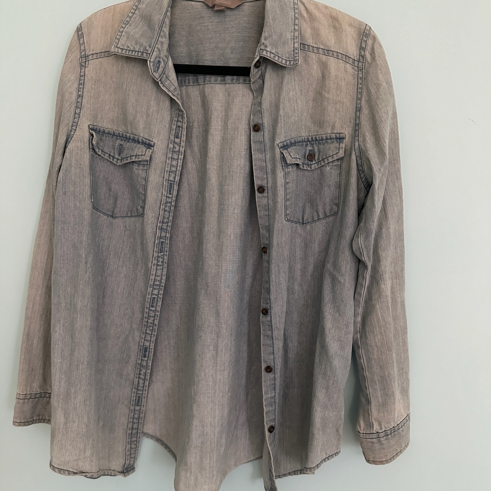 Rubbish button down